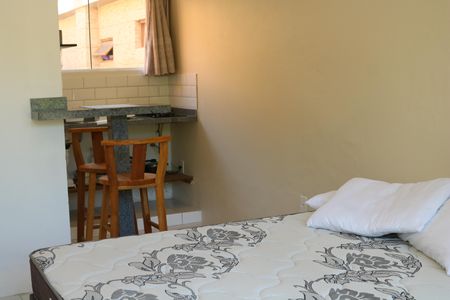 Quarto de kitnet/studio para alugar com 1 quarto, 31m² em Barra da Lagoa, Florianópolis