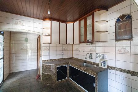 Casa para alugar com 200m², 3 quartos e 2 vagas Casa para alugar com 200m², 3 quartos e 2 vagasCozinha