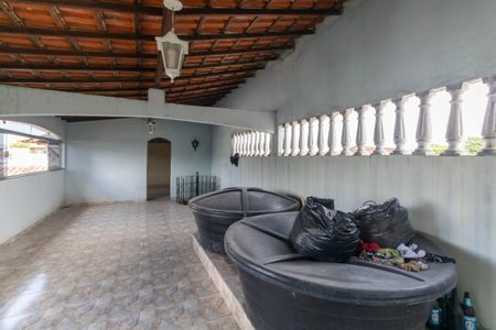 Casa para alugar com 200m², 3 quartos e 2 vagas Casa para alugar com 200m², 3 quartos e 2 vagasTerraço