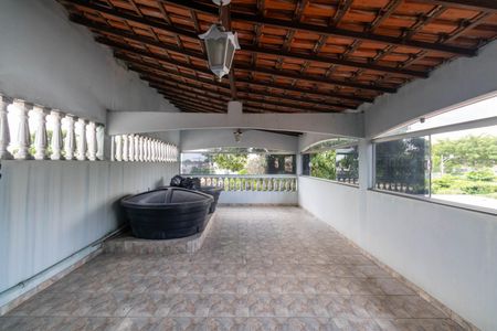 Casa para alugar com 200m², 3 quartos e 2 vagas Casa para alugar com 200m², 3 quartos e 2 vagasTerraço