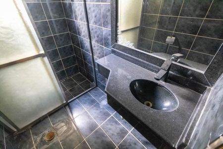 Casa para alugar com 200m², 3 quartos e 2 vagas Casa para alugar com 200m², 3 quartos e 2 vagasBanheiro do Quarto 1