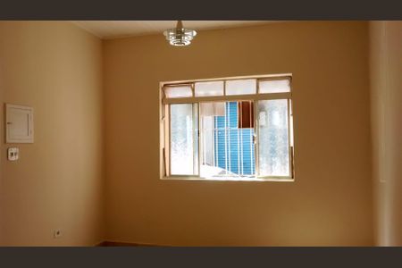 Casa à venda com 100m², 2 quartos e sem vagaSala