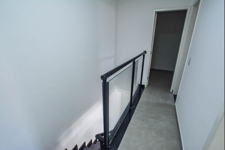 Escada de casa à venda com 3 quartos, 106m² em Vila Scarpelli, Santo André