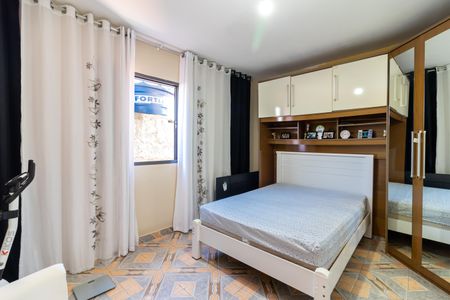 Casa à venda com 230m², 6 quartos e sem vagaQuarto 1