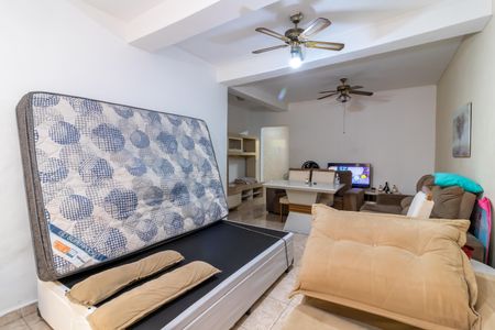 Casa à venda com 230m², 6 quartos e sem vagaSala