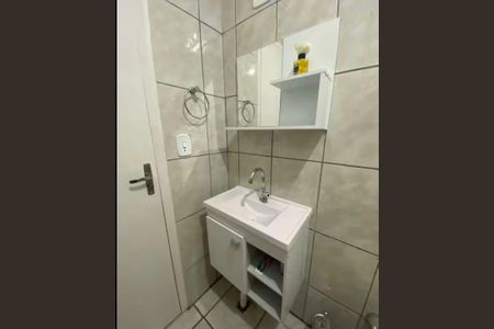 Banheiro de apartamento para alugar com 1 quarto, 45m² em Jardim Sao Miguel, Guarujá