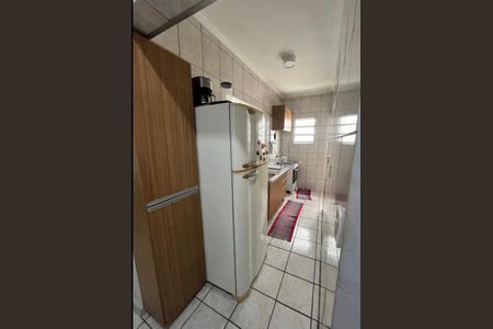 Cozinha de apartamento para alugar com 1 quarto, 45m² em Jardim Sao Miguel, Guarujá