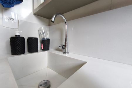 Banheiro Suíte de apartamento à venda com 2 quartos, 58m² em Jardim Nova Europa, Campinas