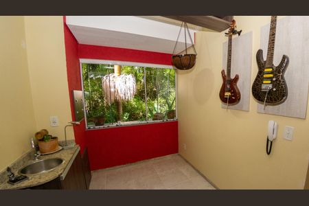 Cozinha  de apartamento para alugar com 2 quartos, 49m² em Ipanema, Porto Alegre