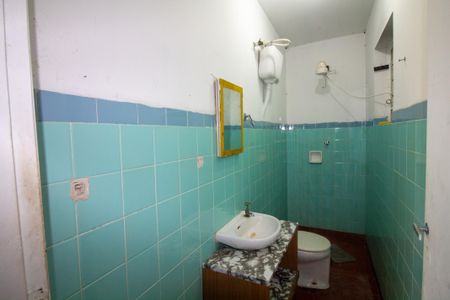 Casa para alugar com 250m², 4 quartos e 2 vagas Casa para alugar com 250m², 4 quartos e 2 vagasBanheiro de Serviço