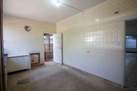 Casa para alugar com 250m², 4 quartos e 2 vagas Casa para alugar com 250m², 4 quartos e 2 vagasCozinha