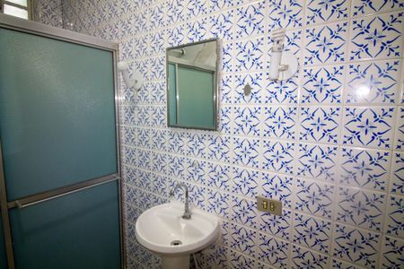 Casa para alugar com 250m², 4 quartos e 2 vagas Casa para alugar com 250m², 4 quartos e 2 vagasBanheiro da Suíte 1