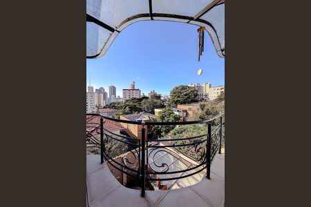 Casa à venda com 462m², 4 quartos e 2 vagas Casa à venda com 462m², 4 quartos e 2 vagasVaranda da Suíte 2