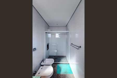 Casa à venda com 462m², 4 quartos e 2 vagas Casa à venda com 462m², 4 quartos e 2 vagasBanheiro da Suíte 2