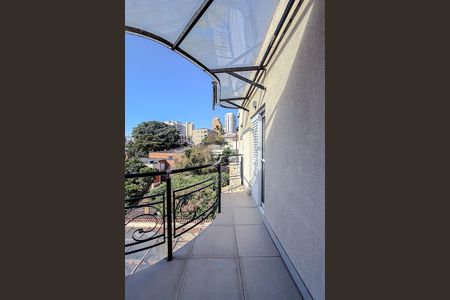 Casa à venda com 462m², 4 quartos e 2 vagas Casa à venda com 462m², 4 quartos e 2 vagasVaranda da Suíte 1