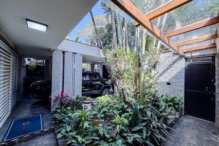 Garagem de casa à venda com 4 quartos, 462m² em Vila Mariana, São Paulo