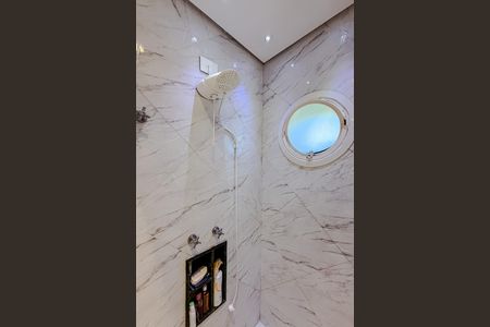 Casa à venda com 462m², 4 quartos e 2 vagas Casa à venda com 462m², 4 quartos e 2 vagasBanheiro da Suíte 3