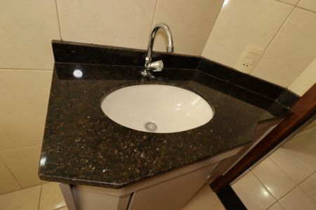 Apartamento à venda com 73m², 2 quartos e 1 vagaBanheiro da Suíte - Pia