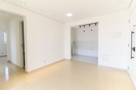 Sala de apartamento para alugar com 3 quartos, 57m² em Jardim das Oliveiras, São Paulo