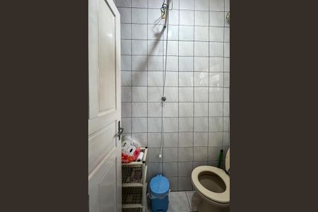 Casa à venda com 200m², 3 quartos e 2 vagas Casa à venda com 200m², 3 quartos e 2 vagasBanheiro 2