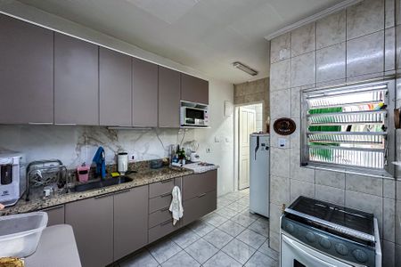 Casa à venda com 200m², 3 quartos e 2 vagas Casa à venda com 200m², 3 quartos e 2 vagasCozinha