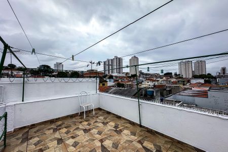 Casa à venda com 200m², 3 quartos e 2 vagas Casa à venda com 200m², 3 quartos e 2 vagasQuintal