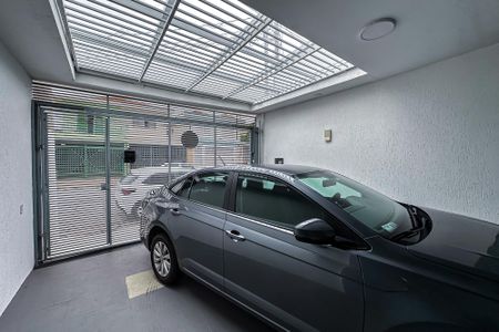 Casa à venda com 200m², 3 quartos e 2 vagas Casa à venda com 200m², 3 quartos e 2 vagasGaragem