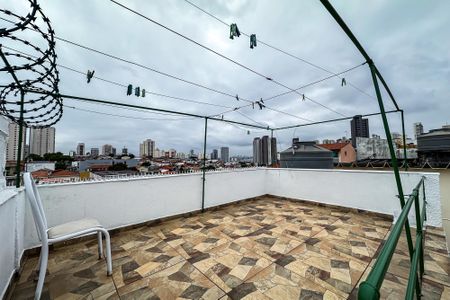 Casa à venda com 200m², 3 quartos e 2 vagas Casa à venda com 200m², 3 quartos e 2 vagasQuintal
