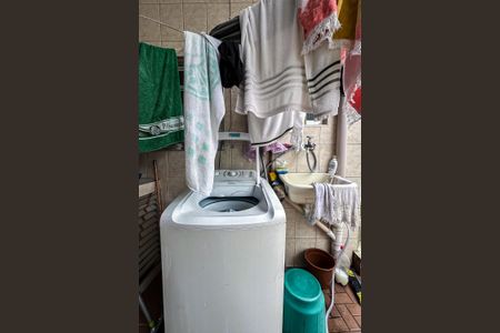 Casa à venda com 200m², 3 quartos e 2 vagas Casa à venda com 200m², 3 quartos e 2 vagasÁrea de Serviço