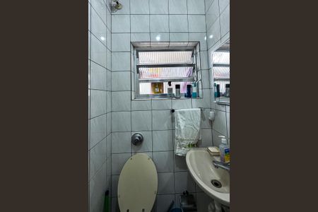 Casa à venda com 200m², 3 quartos e 2 vagas Casa à venda com 200m², 3 quartos e 2 vagasBanheiro 2