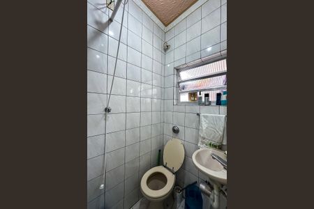 Casa à venda com 200m², 3 quartos e 2 vagas Casa à venda com 200m², 3 quartos e 2 vagasBanheiro 2