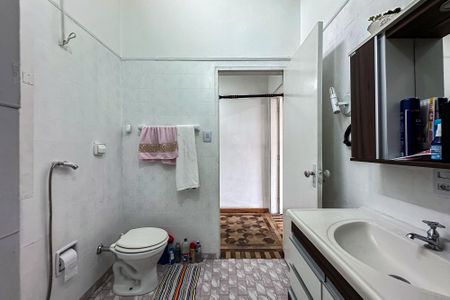 Casa à venda com 200m², 3 quartos e 2 vagas Casa à venda com 200m², 3 quartos e 2 vagasBanheiro 1