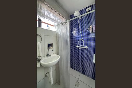 Casa à venda com 200m², 3 quartos e 2 vagas Casa à venda com 200m², 3 quartos e 2 vagasBanheiro da Edícula