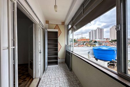 Casa à venda com 200m², 3 quartos e 2 vagas Casa à venda com 200m², 3 quartos e 2 vagasVaranda do Quarto 2