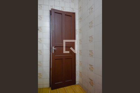 Casa à venda com 132m², 2 quartos e 1 vaga Casa à venda com 132m², 2 quartos e 1 vagaBanheiro