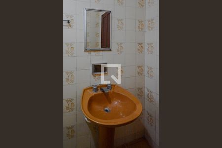 Casa à venda com 132m², 2 quartos e 1 vaga Casa à venda com 132m², 2 quartos e 1 vagaBanheiro