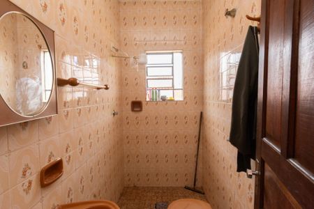 Casa à venda com 300m², 4 quartos e 3 vagas Casa à venda com 300m², 4 quartos e 3 vagasCasa1 - Banheiro