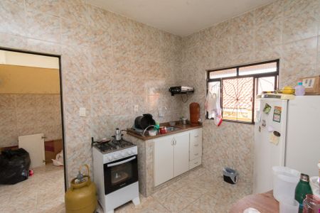 Casa à venda com 300m², 4 quartos e 3 vagas Casa à venda com 300m², 4 quartos e 3 vagasCasa1 - Cozinha