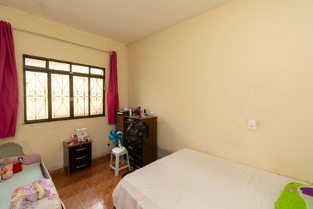 Casa à venda com 300m², 4 quartos e 3 vagas Casa à venda com 300m², 4 quartos e 3 vagasCasa1 - Quarto