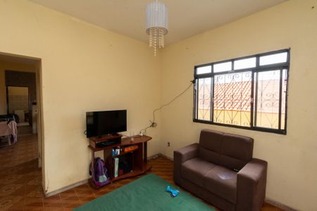 Casa à venda com 300m², 4 quartos e 3 vagas Casa à venda com 300m², 4 quartos e 3 vagasCasa1 - Sala