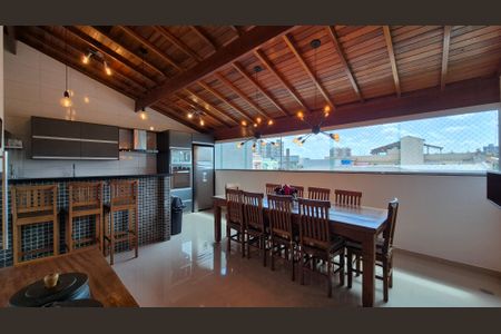 Casa à venda com 117m², 2 quartos e 2 vagas Casa à venda com 117m², 2 quartos e 2 vagasCozinha