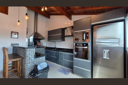 Casa à venda com 117m², 2 quartos e 2 vagas Casa à venda com 117m², 2 quartos e 2 vagasCozinha