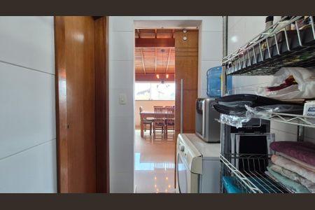 Casa à venda com 117m², 2 quartos e 2 vagas Casa à venda com 117m², 2 quartos e 2 vagasLavanderia