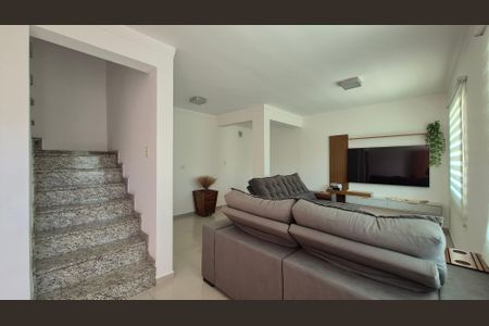 Casa à venda com 117m², 2 quartos e 2 vagas