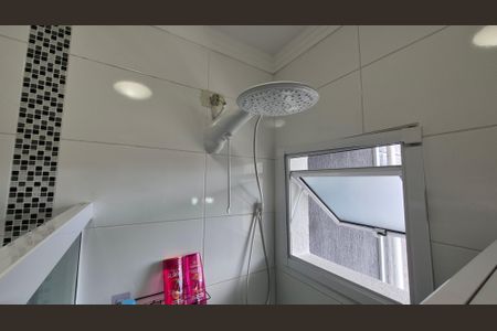 Casa à venda com 117m², 2 quartos e 2 vagas Casa à venda com 117m², 2 quartos e 2 vagasBanheiro da suíte