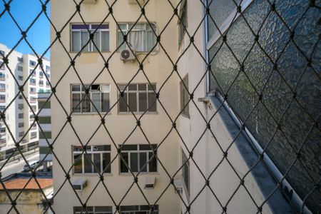 Apartamento para alugar com 86m², 2 quartos e 1 vagaÁrea de Serviço Vista