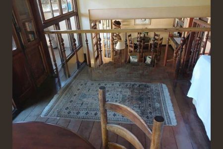 Casa de condomínio à venda com 365m², 5 quartos e 2 vagas