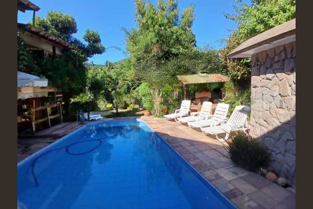 Casa de condomínio à venda com 365m², 5 quartos e 2 vagas