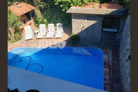 Casa de condomínio à venda com 365m², 5 quartos e 2 vagas