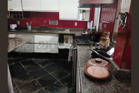 Casa de condomínio à venda com 365m², 5 quartos e 2 vagas